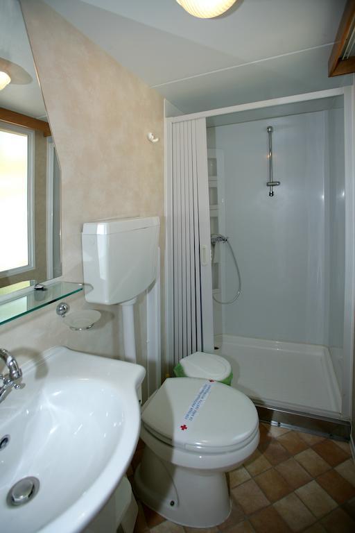 Classic Mobile Home,1003808232:JPEG